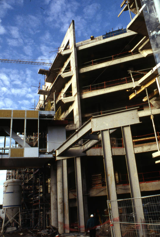 momapix_147550_pos_25