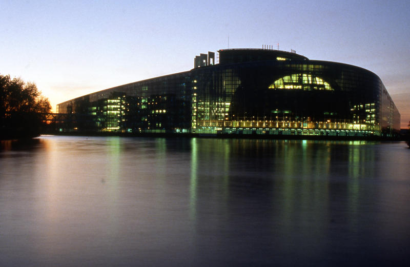 momapix_147575_pos_2