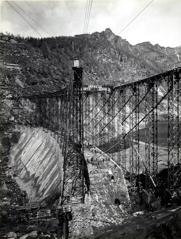 momapix_158755_pos_12