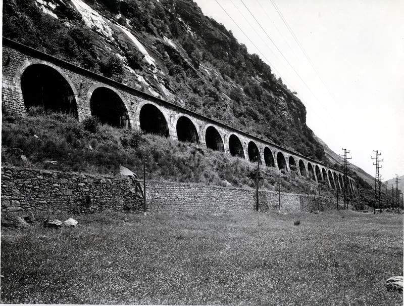 momapix_161301_pos_1