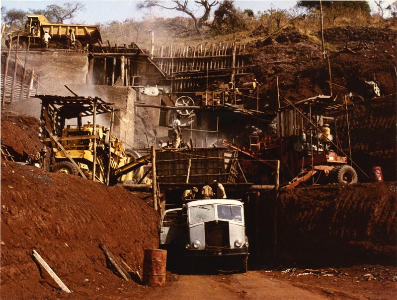 momapix_183288_pos_4