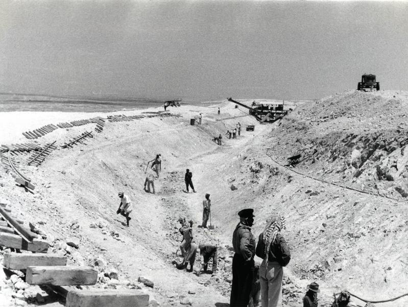 momapix_183782_pos_11