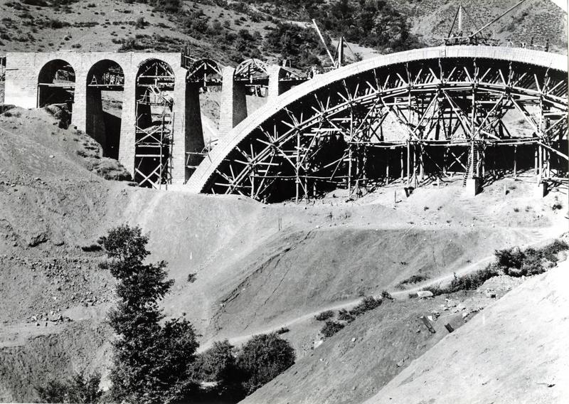 momapix_183942_pos_16