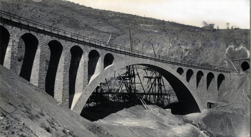 momapix_183944_pos_1