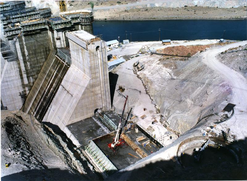 momapix_187275_pos_28