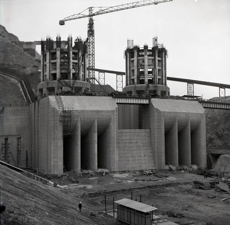 momapix_197259_pos_32