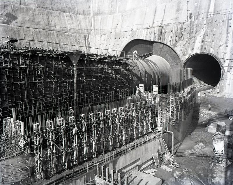 momapix_197770_pos_90