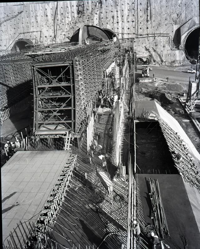 momapix_197796_pos_70