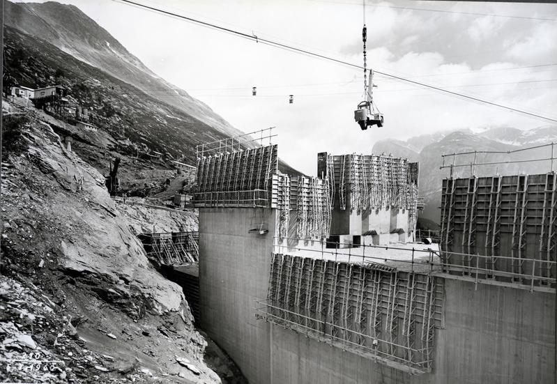 momapix_204588_pos_61