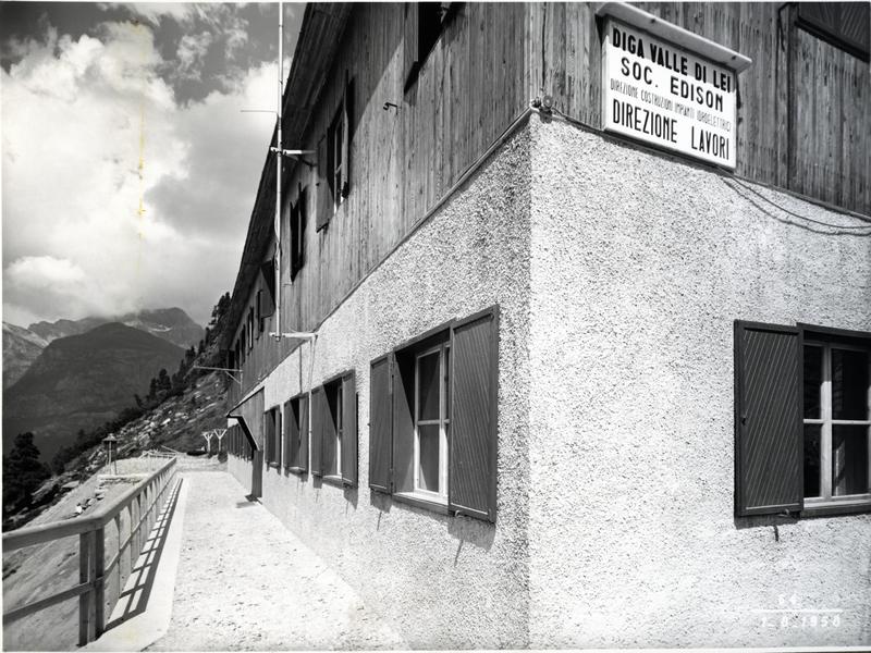 momapix_204590_pos_64