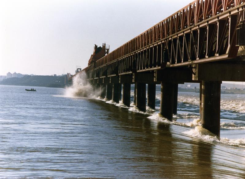 momapix_205624_pos_47