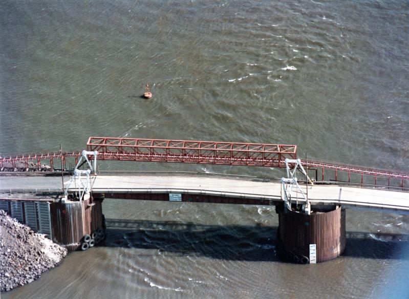 momapix_205673_pos_40