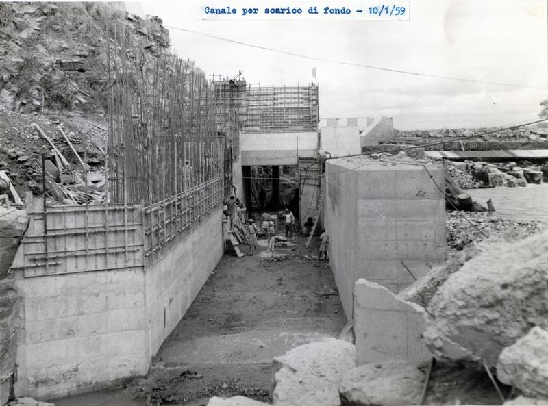 momapix_209765_pos_44