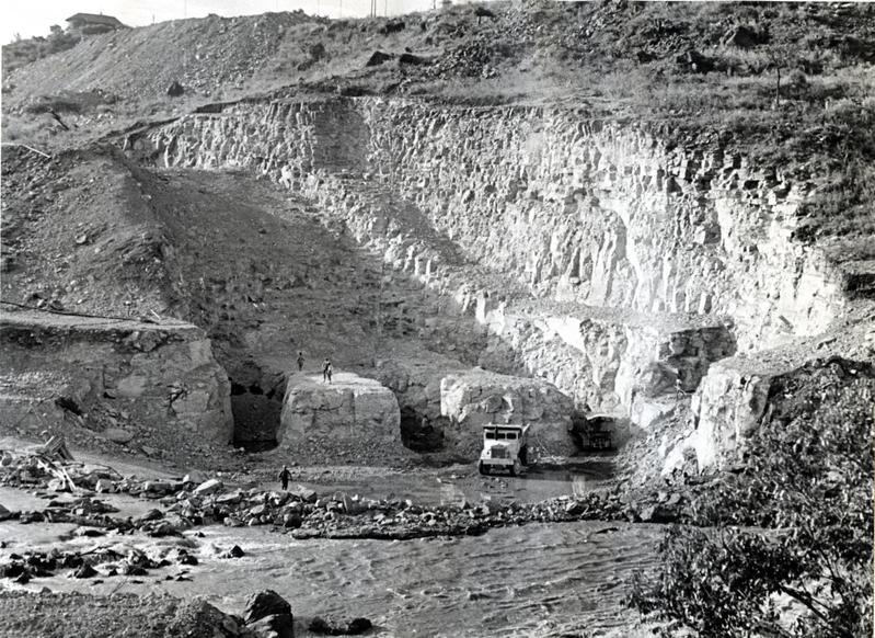 momapix_209798_pos_32