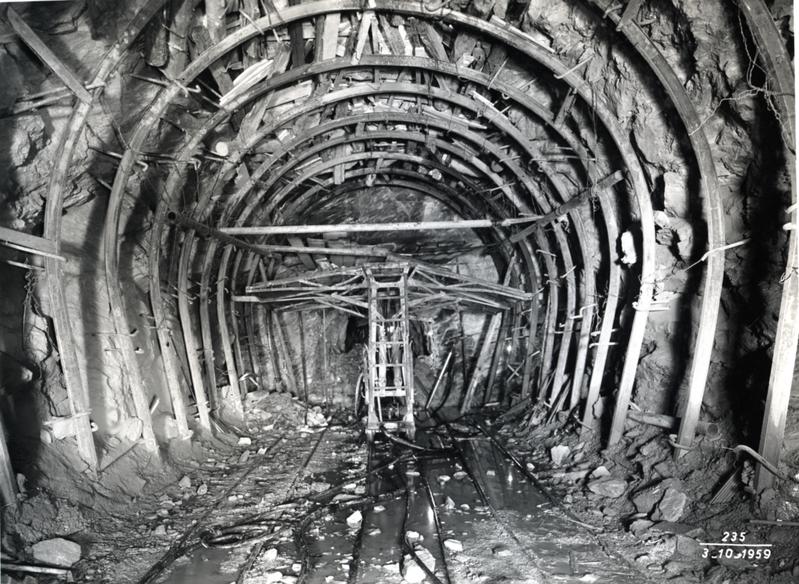 momapix_214037_pos_56