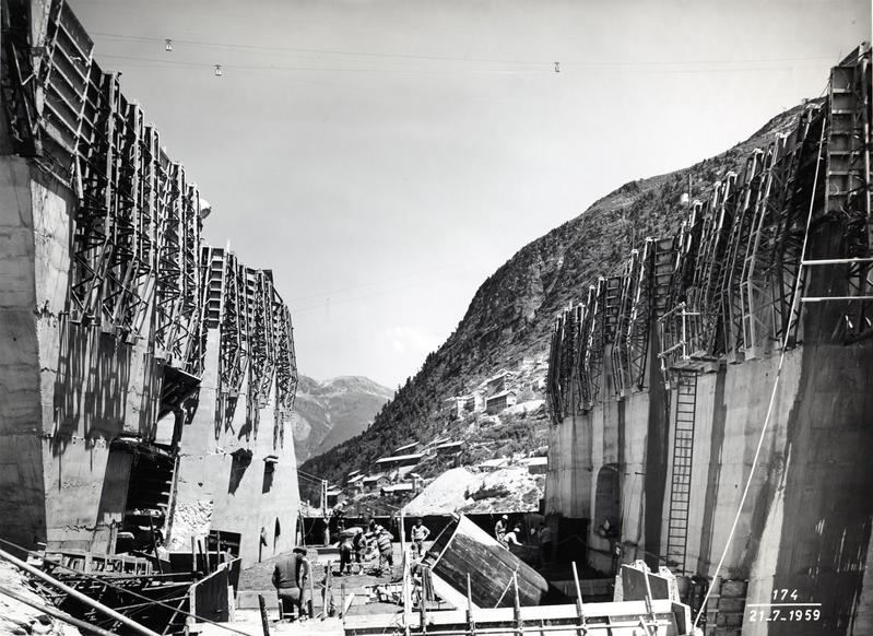 momapix_214044_pos_51