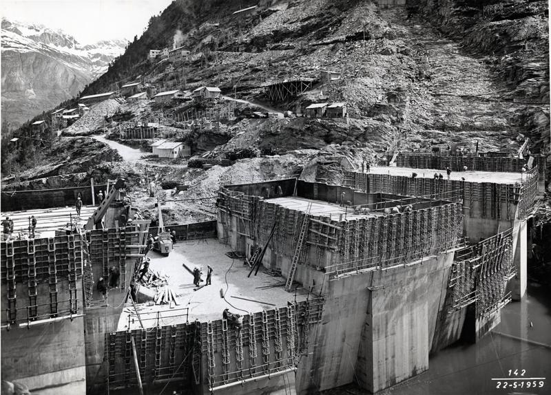 momapix_214085_pos_46