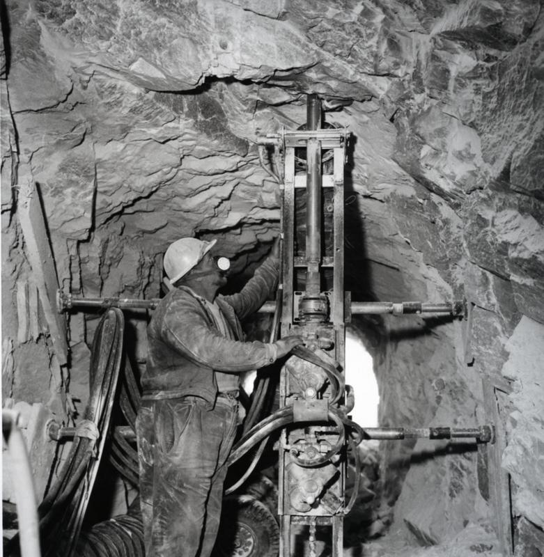 momapix_214101_pos_59