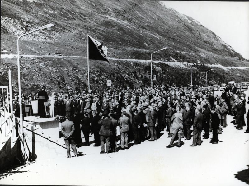 momapix_214205_pos_35