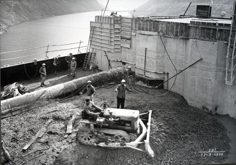 momapix_214254_pos_37