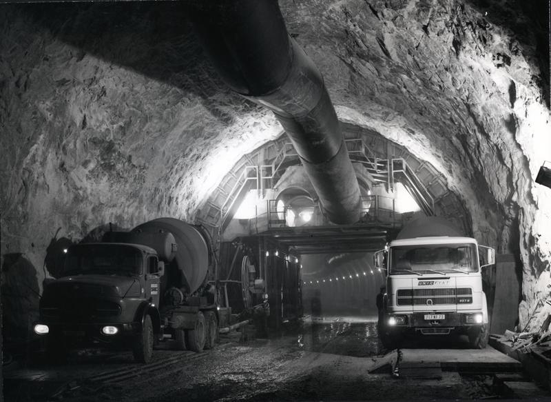 momapix_214869_pos_23