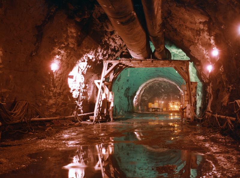 momapix_214880_pos_16