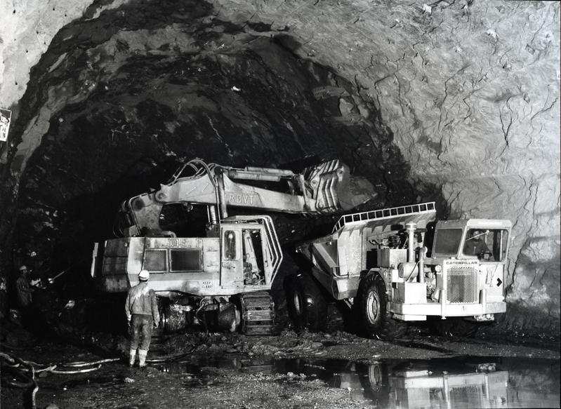 momapix_214891_pos_19