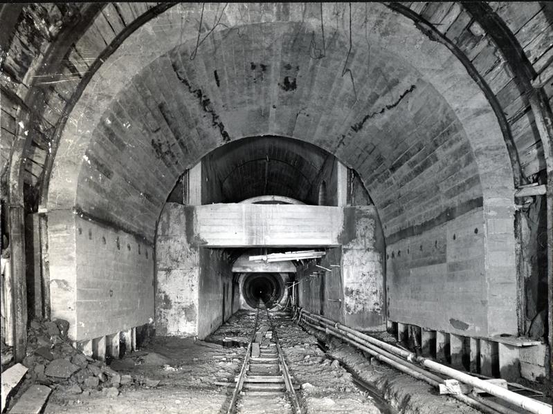 momapix_215279_pos_37