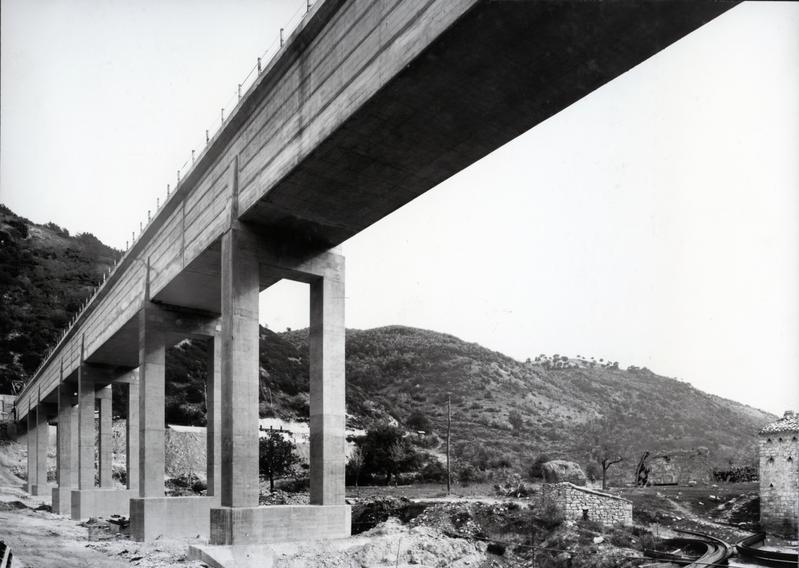 momapix_215290_pos_29