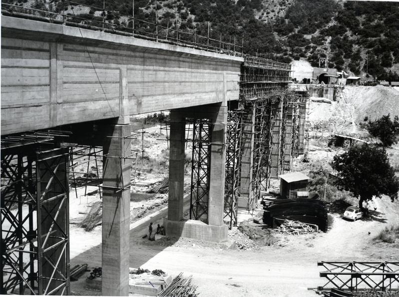 momapix_215299_pos_23