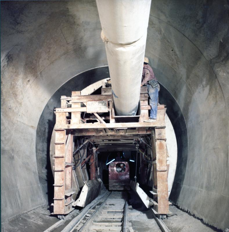 momapix_215305_pos_18