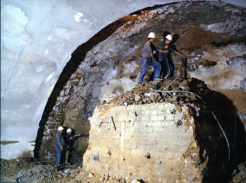 momapix_217395_pos_98