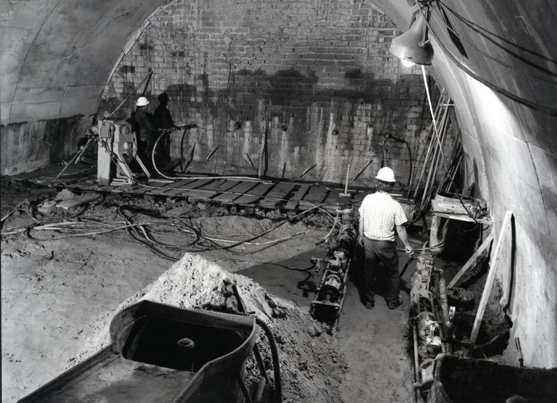 momapix_217423_pos_93