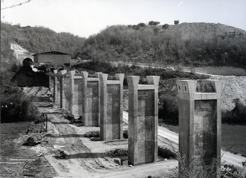 momapix_217433_pos_97