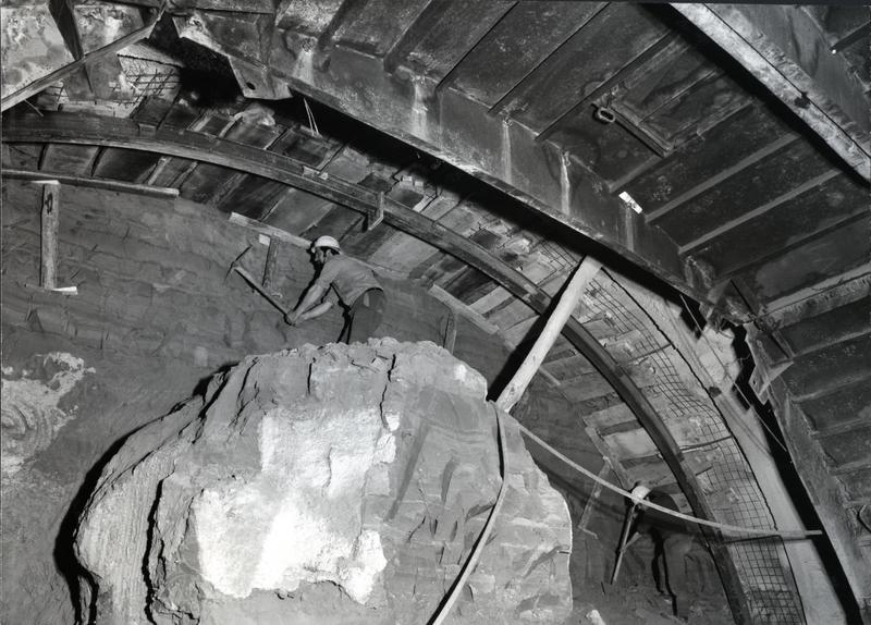 momapix_217435_pos_107