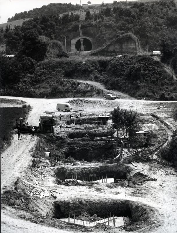 momapix_217437_pos_100