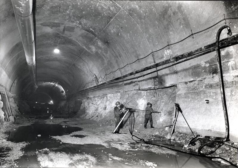 momapix_217471_pos_61