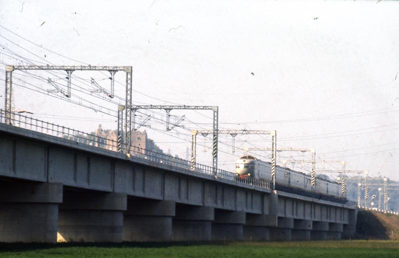 momapix_223610_pos_38