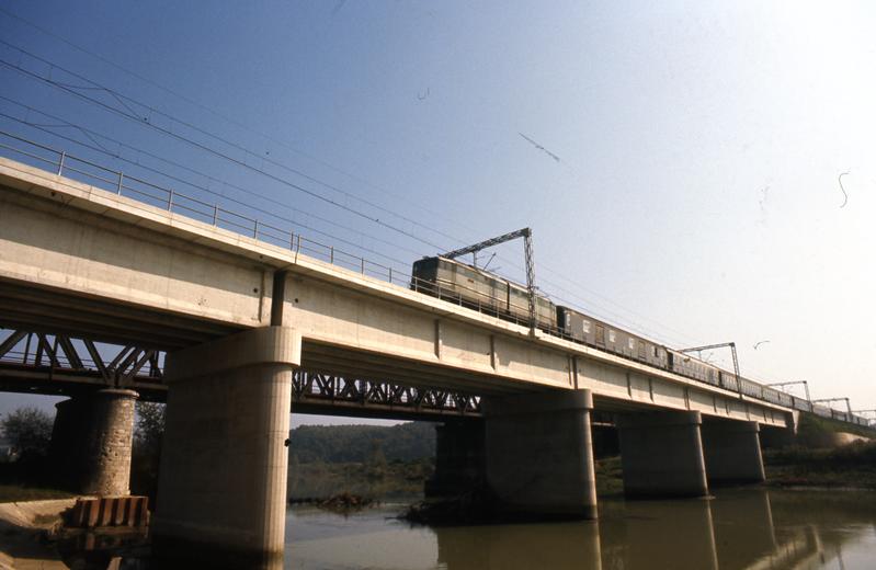 momapix_223613_pos_36