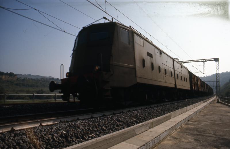 momapix_223653_pos_48