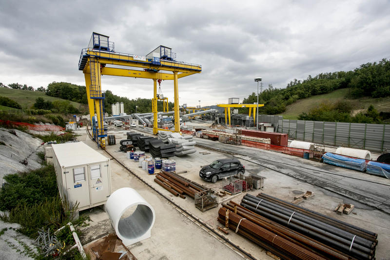 momapix_228022_pos_2