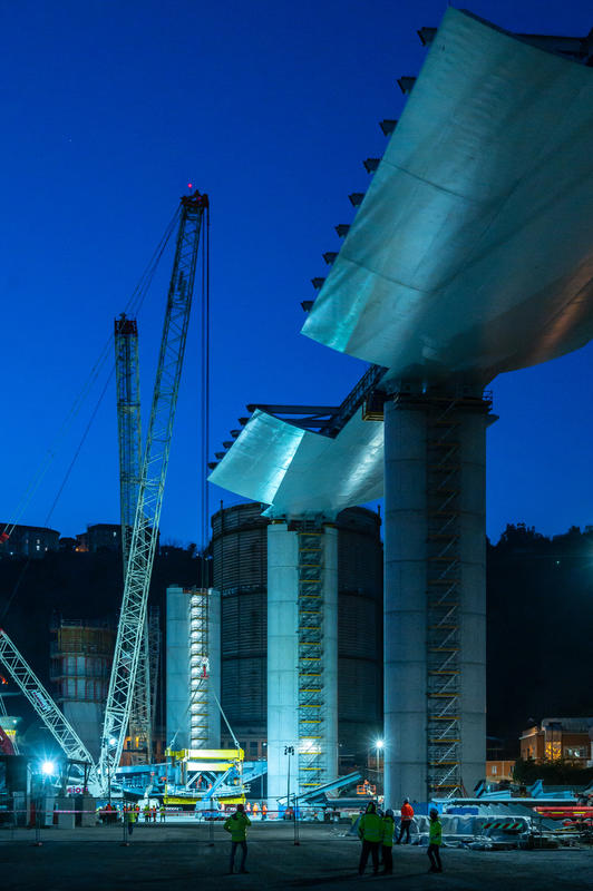 momapix_232100_pos_65