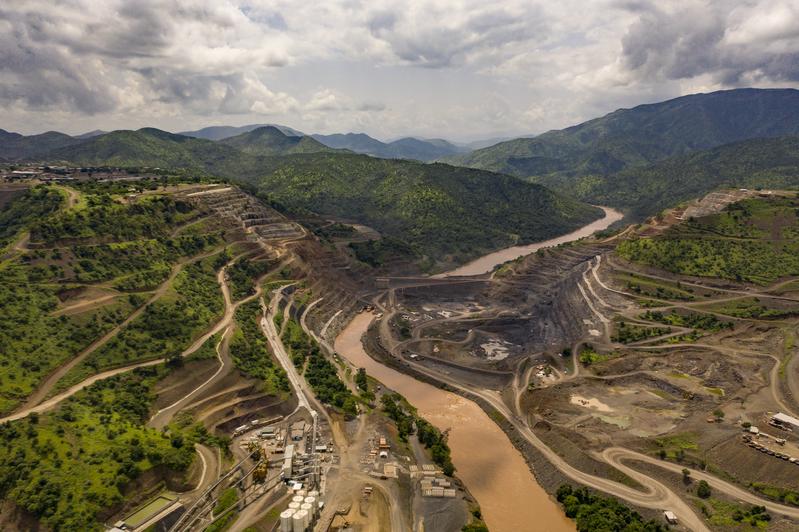 momapix_235371_pos_13