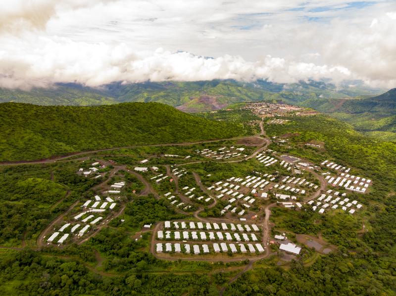 momapix_235404_pos_18