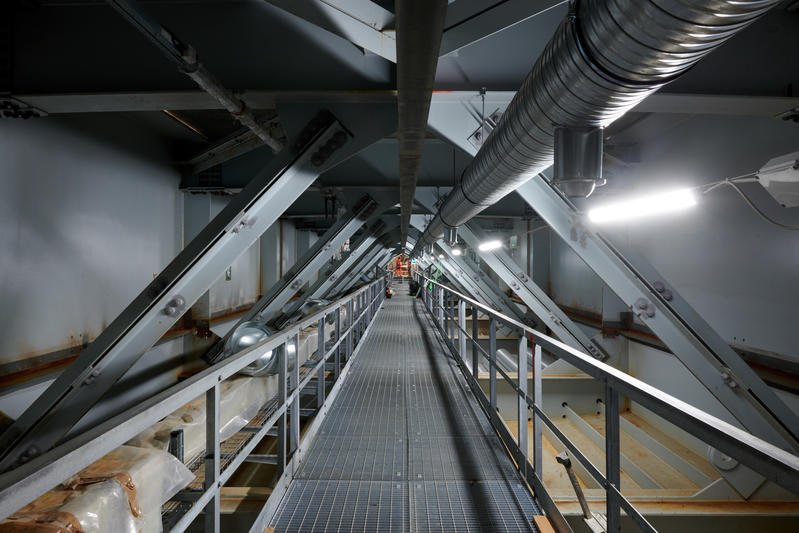 momapix_238343_pos_104