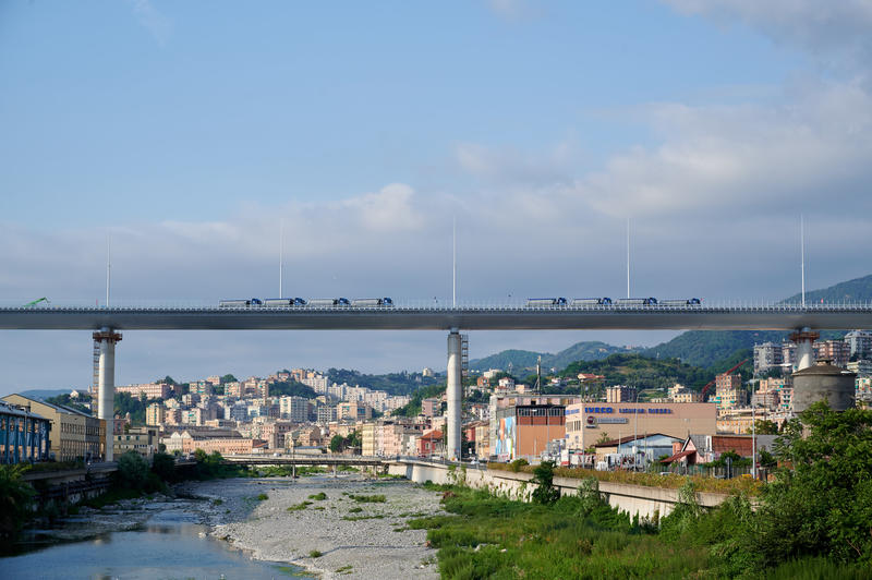 momapix_238820_pos_11