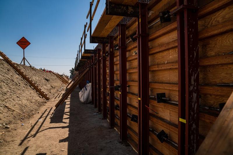 momapix_240486_pos_8