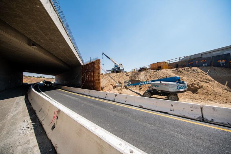 momapix_240494_pos_0