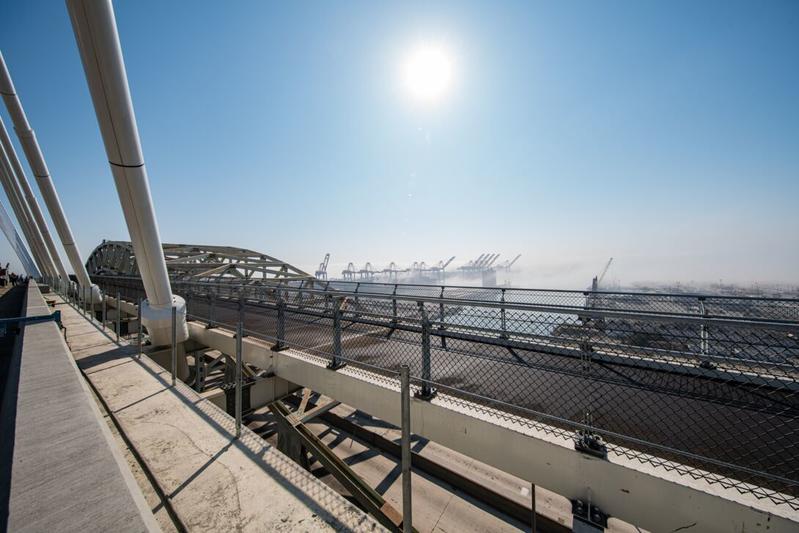 momapix_240515_pos_34