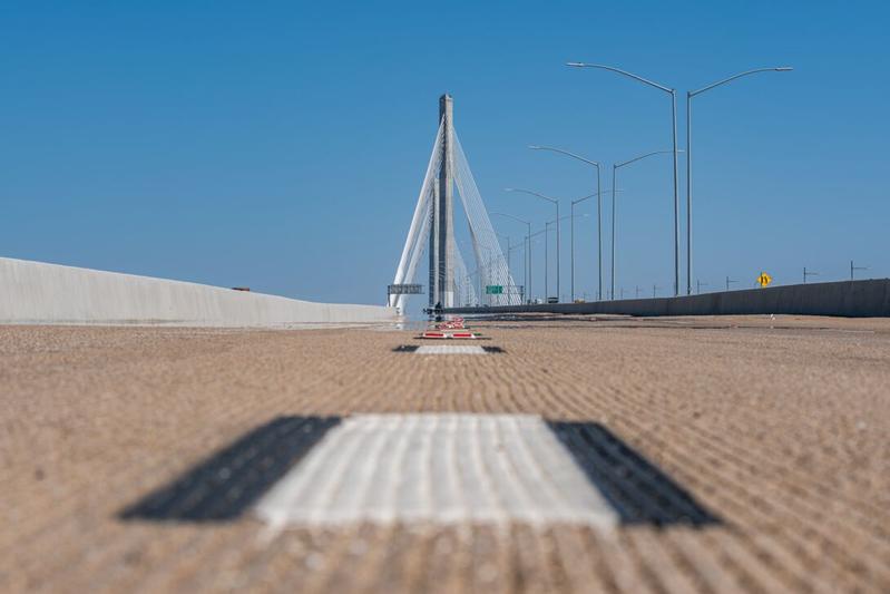 momapix_240549_pos_2